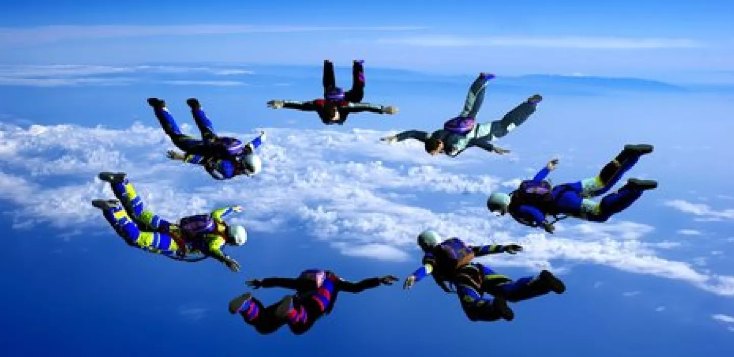 Formatie parachure springen - johan